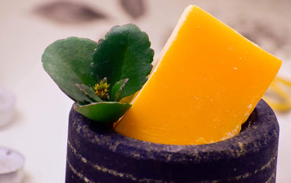 SVATV Handcrafted savon with natural, soothing Mango & Shea Butter 125gm